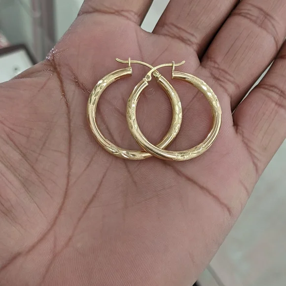 10kt Real Gold Hoop Earring - Picture 1 of 10